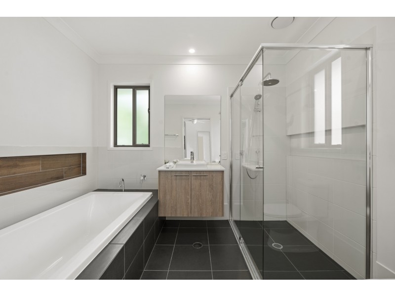 6a Tinbin Way, Ocean Shores NSW 2483