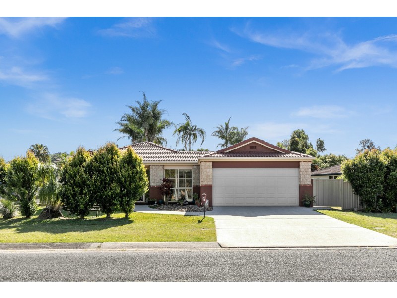 9 Natan Court, Ocean Shores NSW 2483