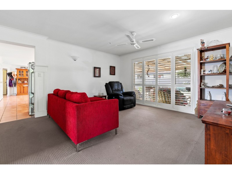 9 Natan Court, Ocean Shores NSW 2483