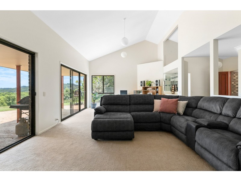 167 Sheaffes Road, Goonengerry NSW 2482