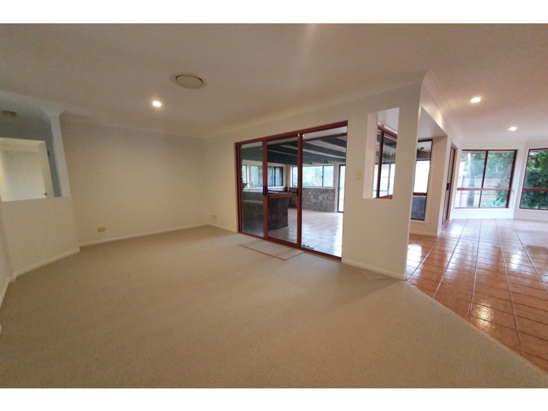 2 Coogera Circuit, Suffolk Park NSW 2481