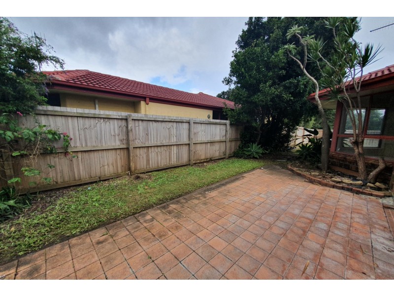 2 Coogera Circuit, Suffolk Park NSW 2481