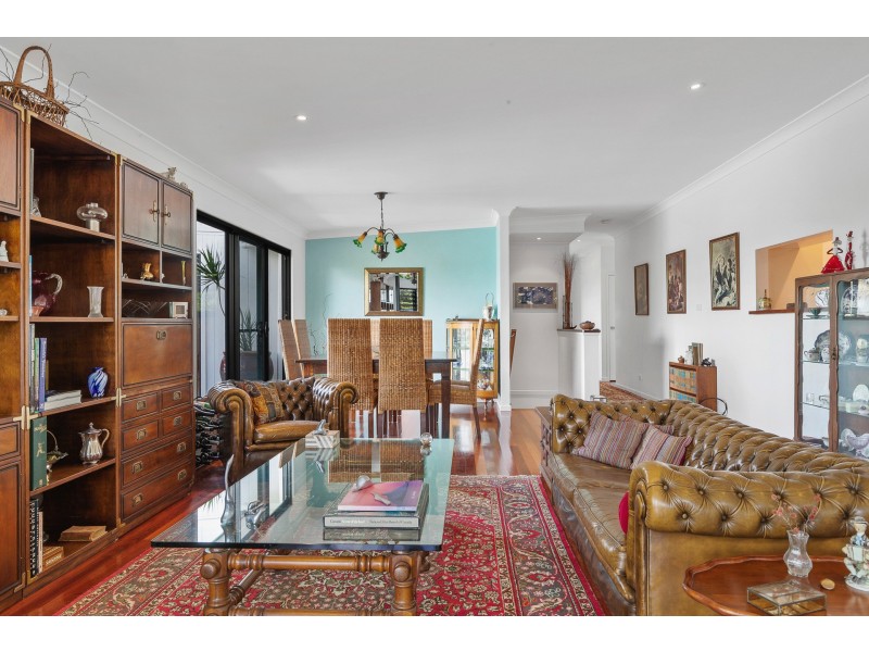 6 Barby Crescent, Bangalow NSW 2479