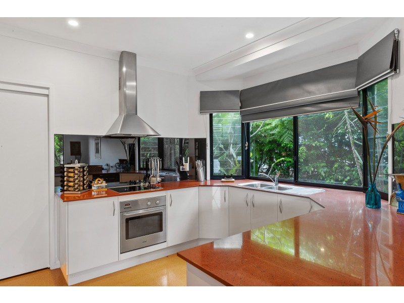 6 Barby Crescent, Bangalow NSW 2479