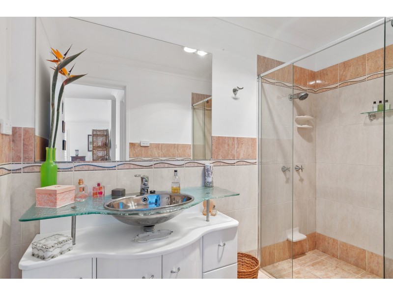 6 Barby Crescent, Bangalow NSW 2479