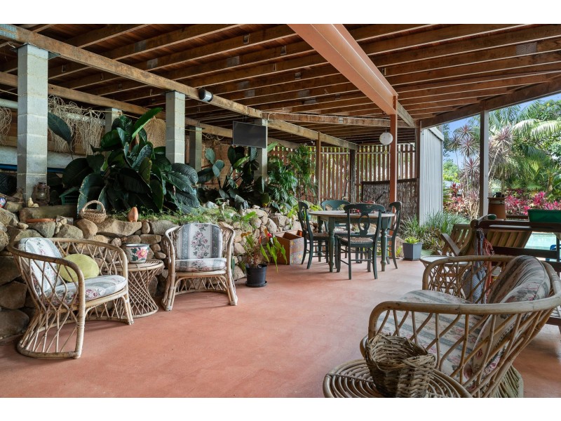 6 Barby Crescent, Bangalow NSW 2479