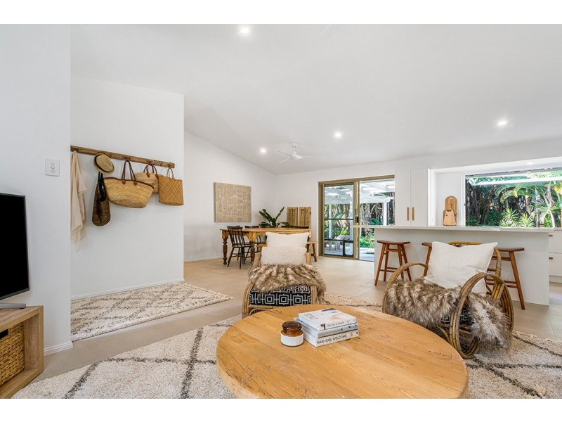 28 Bottlebrush Crescent, Suffolk Park NSW 2481