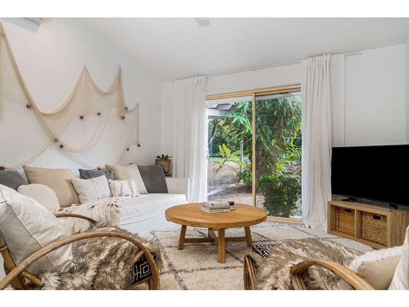 28 Bottlebrush Crescent, Suffolk Park NSW 2481