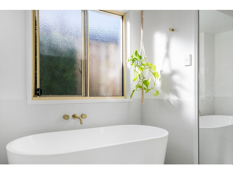28 Bottlebrush Crescent, Suffolk Park NSW 2481