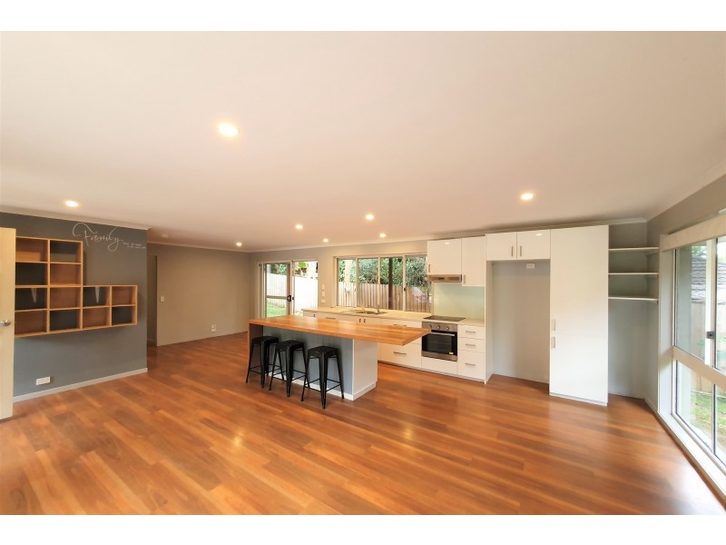 10 Namoi Glen, Ocean Shores NSW 2483