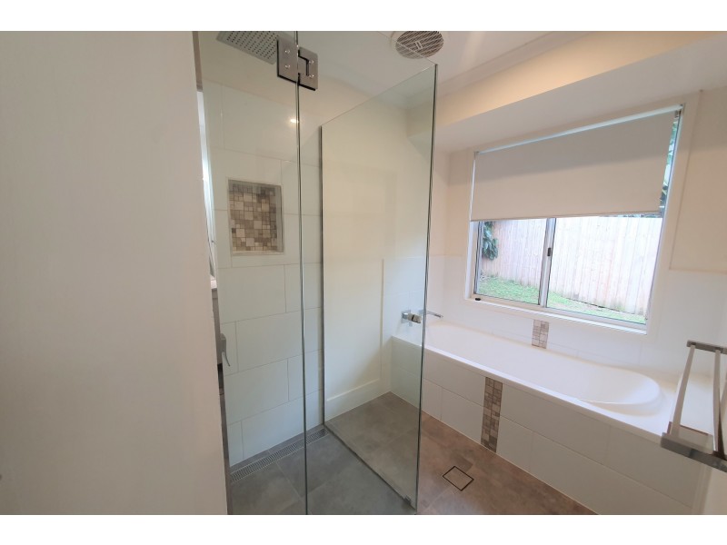 10 Namoi Glen, Ocean Shores NSW 2483