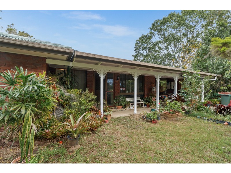 11 Gibingbell Close, Ocean Shores NSW 2483