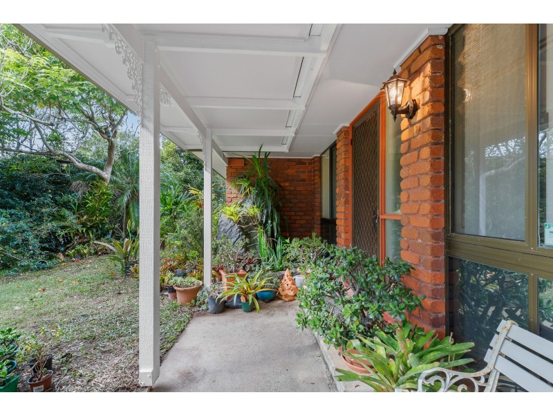 11 Gibingbell Close, Ocean Shores NSW 2483