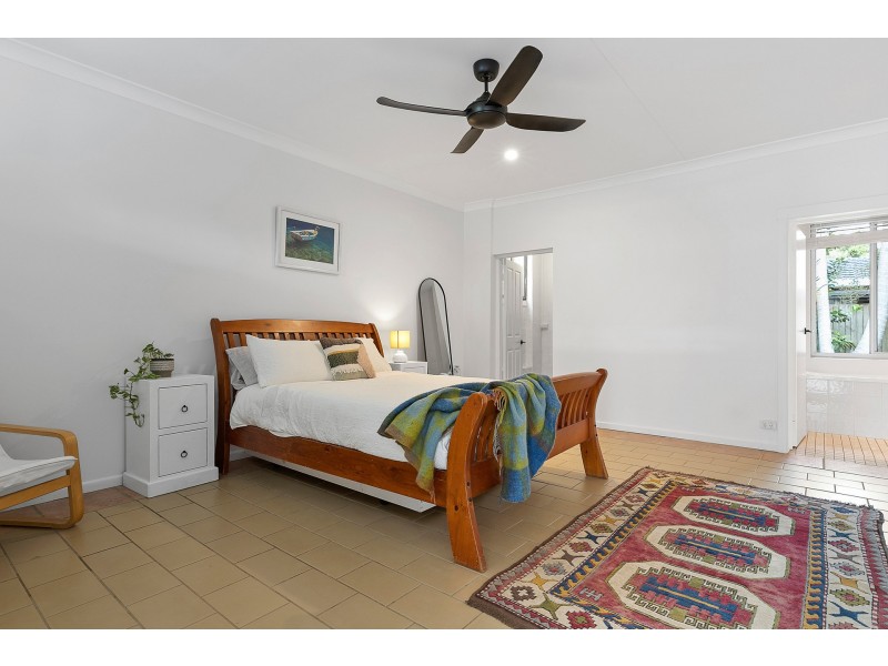 27 Bulgoon Crescent, Ocean Shores NSW 2483