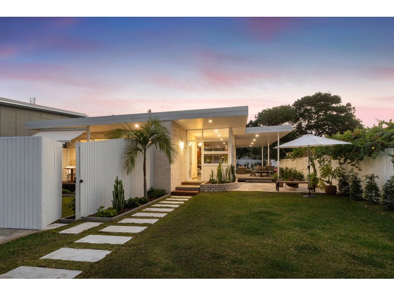 10 Brandon Street, Suffolk Park NSW 2481