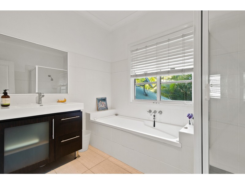 18 Caniaba Crescent, Suffolk Park NSW 2481