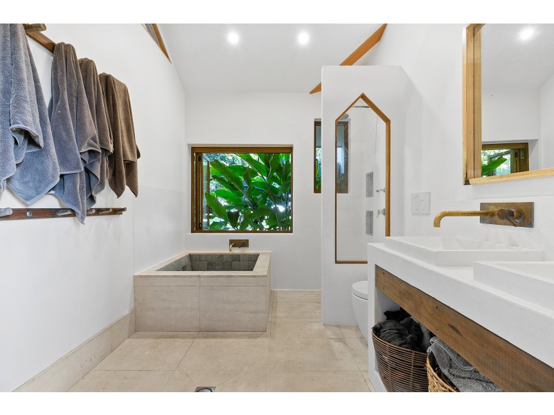 11 Citriadora Drive, Ewingsdale NSW 2481