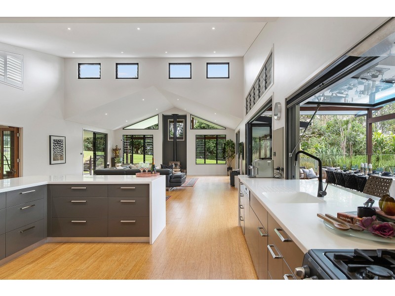 20 Taylors Lane, Ewingsdale NSW 2481