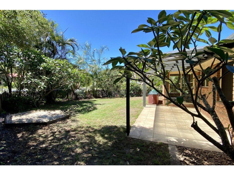 21 Bottlebrush Crescent, Suffolk Park NSW 2481
