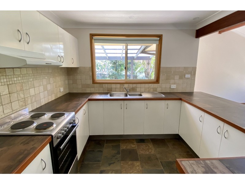 21 Bottlebrush Crescent, Suffolk Park NSW 2481