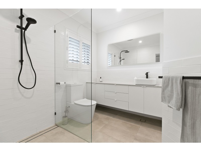 5 Hakea Crescent, Suffolk Park NSW 2481
