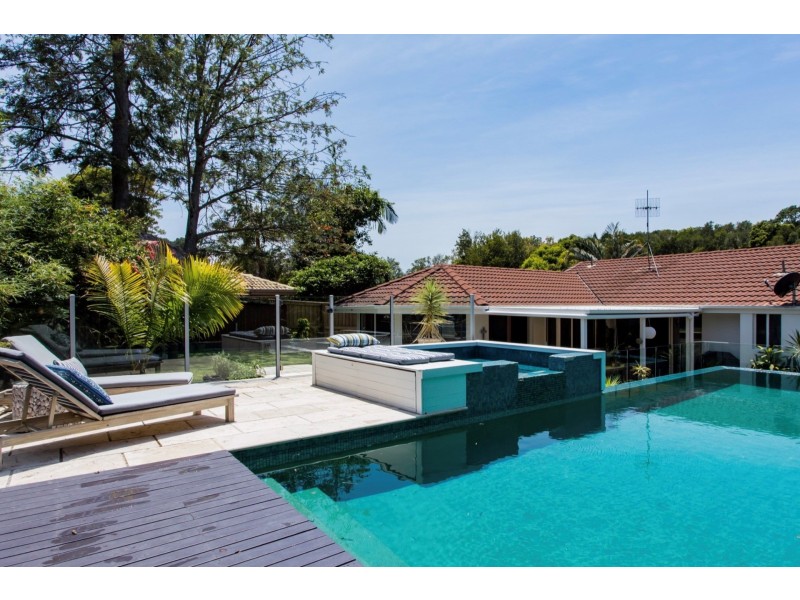 25 Bottlebrush Crescent, Suffolk Park NSW 2481