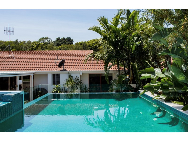 25 Bottlebrush Crescent, Suffolk Park NSW 2481