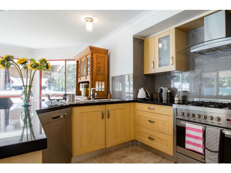 25 Bottlebrush Crescent, Suffolk Park NSW 2481