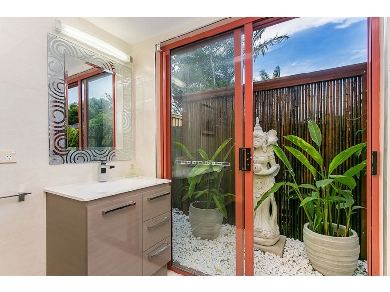 25 Bottlebrush Crescent, Suffolk Park NSW 2481