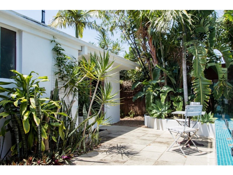 25 Bottlebrush Crescent, Suffolk Park NSW 2481
