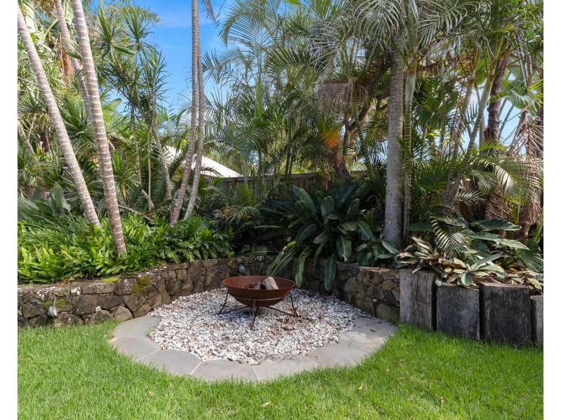 20 Beachside Drive, Suffolk Park NSW 2481