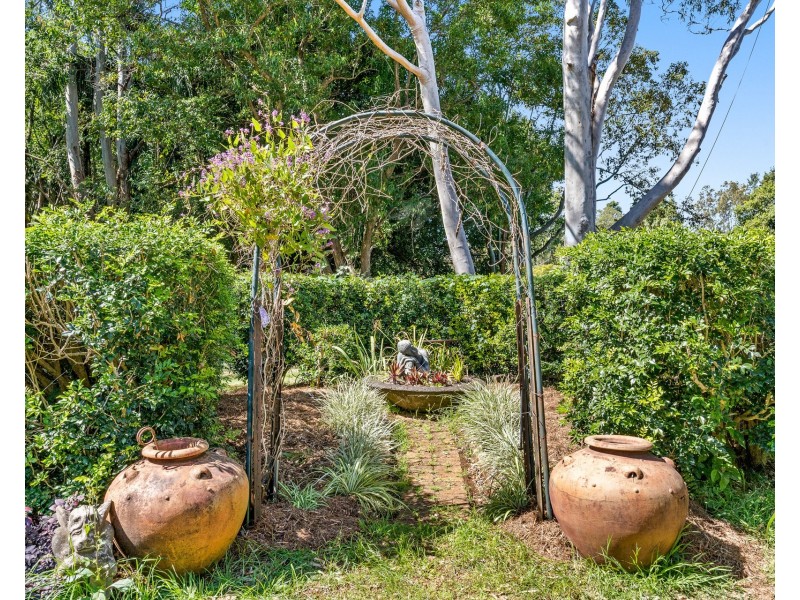 6 Hillcrest Drive, Tintenbar NSW 2478