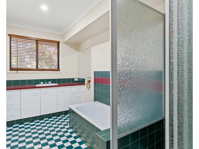 6 Mangobark Court, Suffolk Park NSW 2481