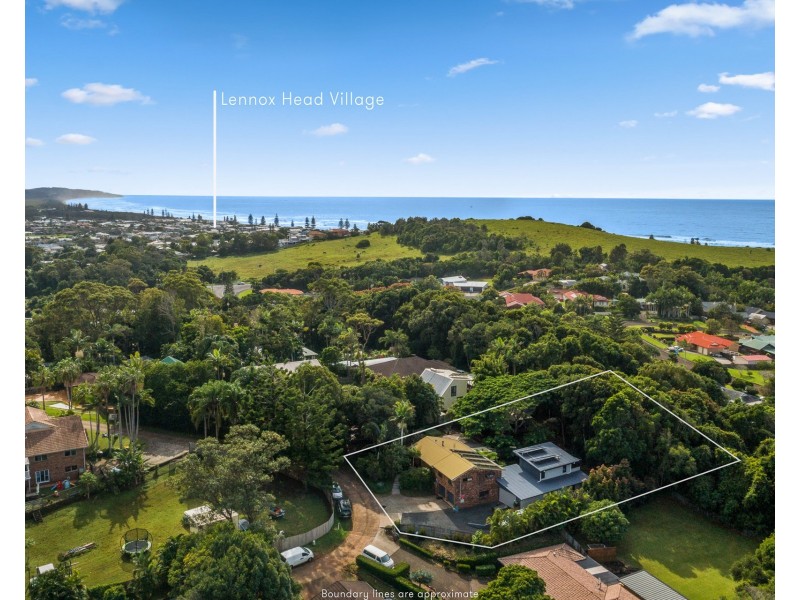 13 Stonehenge Place, Lennox Head NSW 2478