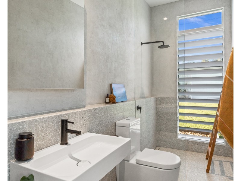 12 Scenic Vista Drive, Ewingsdale NSW 2481