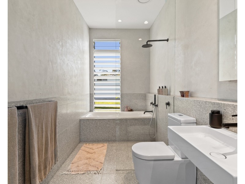 12 Scenic Vista Drive, Ewingsdale NSW 2481