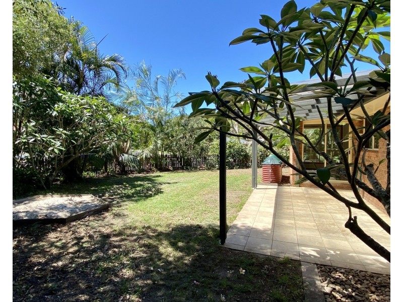 21 Bottlebrush Crescent, Suffolk Park NSW 2481