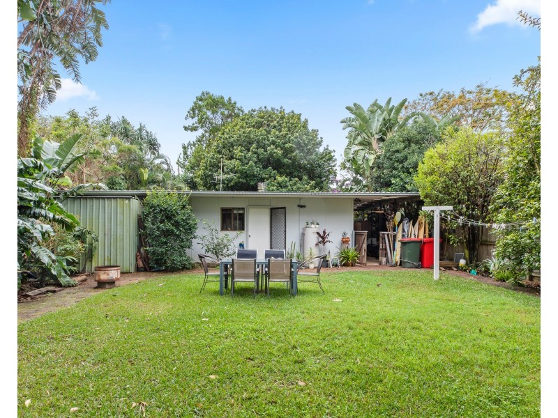 8 Armstrong Street, Suffolk Park NSW 2481