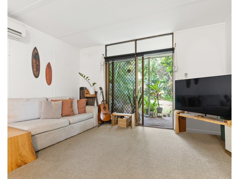 8 Armstrong Street, Suffolk Park NSW 2481