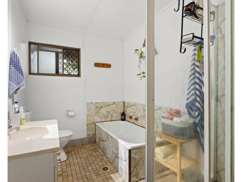 8 Armstrong Street, Suffolk Park NSW 2481