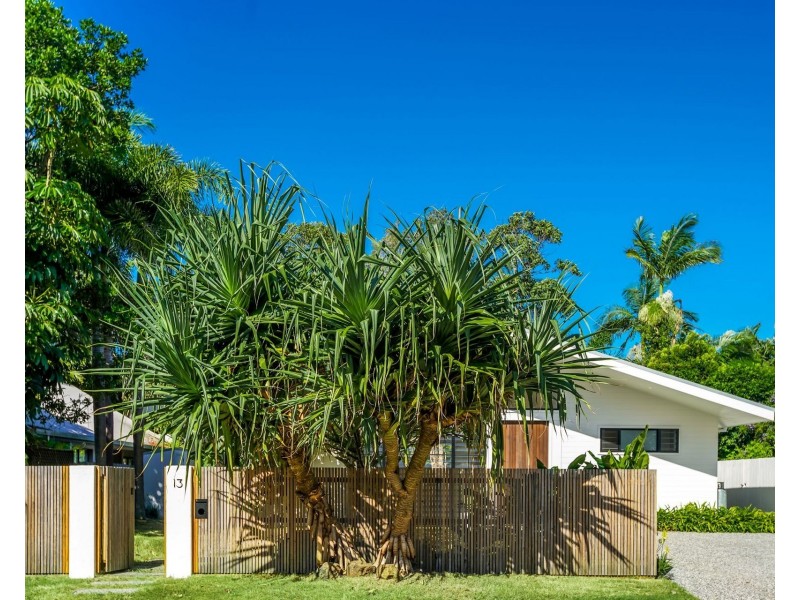 13 Kalemajere Drive, Suffolk Park NSW 2481