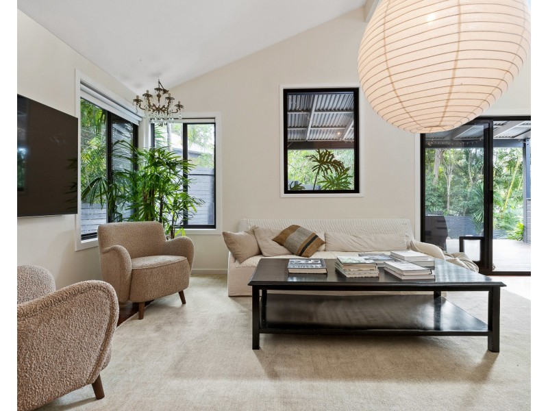 House 2/5 Cemetery Road, Byron Bay NSW 2481