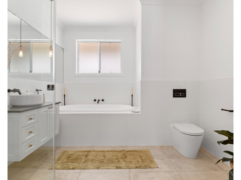 6 Wallaby Close, Ewingsdale NSW 2481