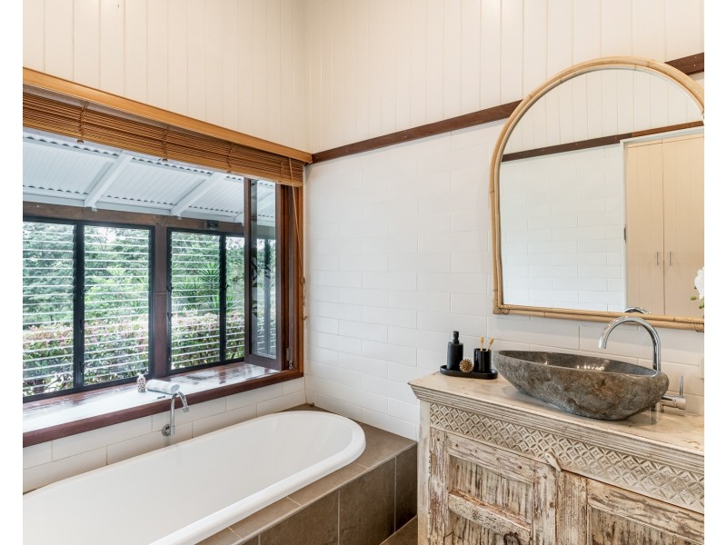 1 Lagoon Drive, Myocum NSW 2481