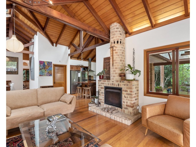 6 Avocado Crescent, Ewingsdale NSW 2481