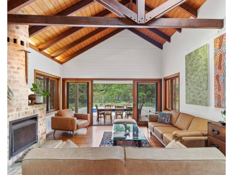 6 Avocado Crescent, Ewingsdale NSW 2481