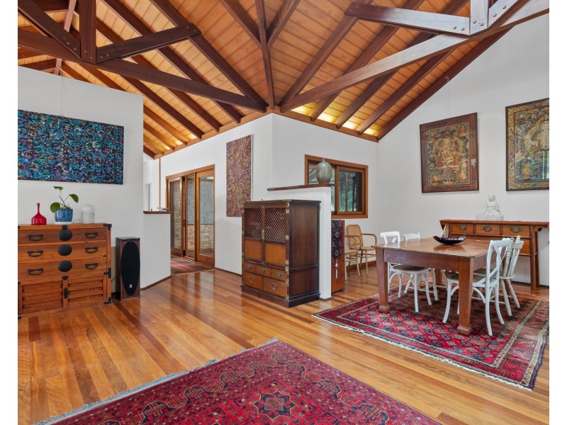 6 Avocado Crescent, Ewingsdale NSW 2481