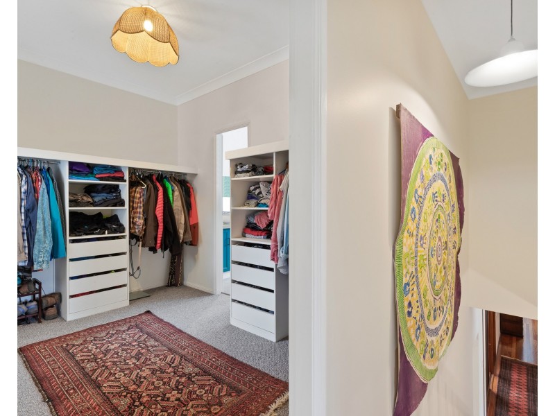 6 Avocado Crescent, Ewingsdale NSW 2481