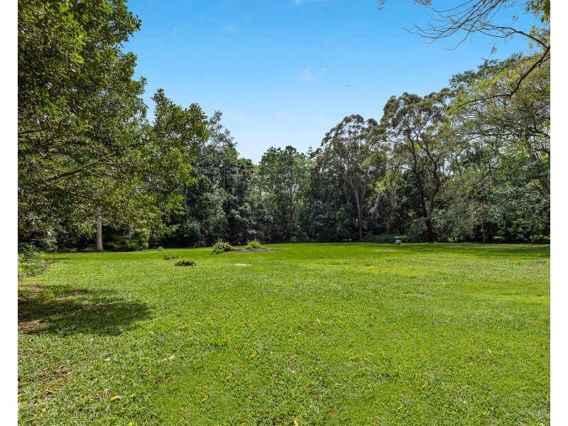 6 Avocado Crescent, Ewingsdale NSW 2481