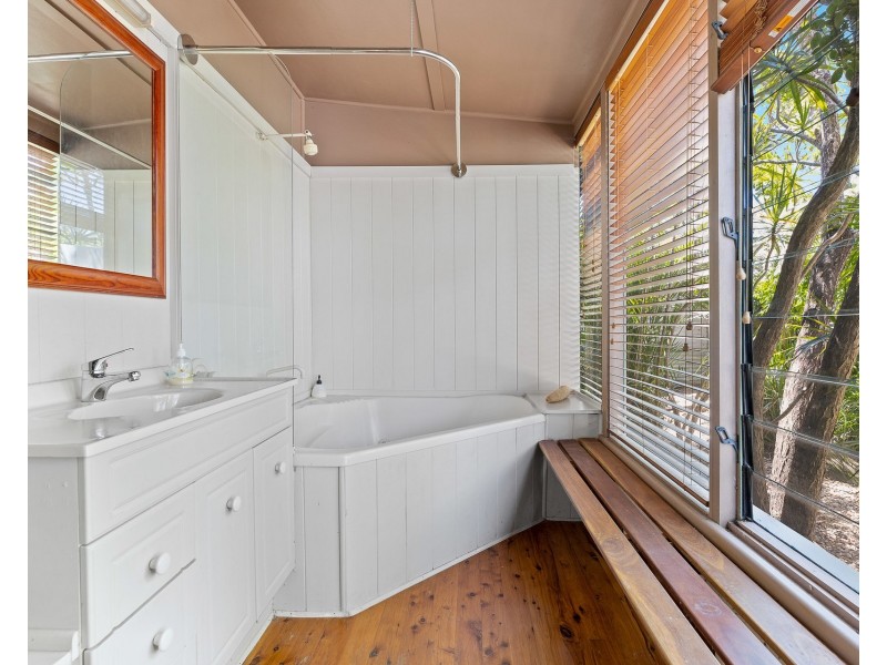 44 Bangalow Road, Byron Bay NSW 2481